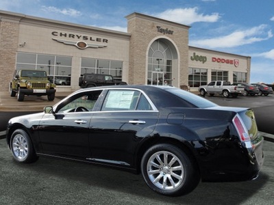 chrysler 300 2011 black sedan c gasoline 8 cylinders rear wheel drive 5 speed automatic 60915