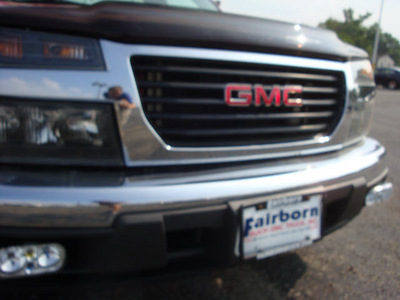 gmc canyon 2005 red gasoline 4 cylinders rear wheel drive automatic 45324