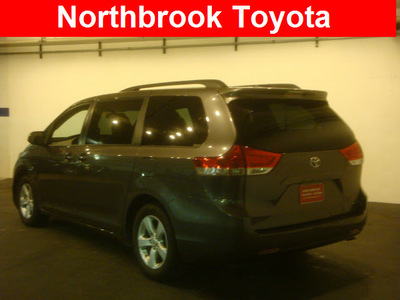 toyota sienna 2011 dk  gray van le 8 passenger gasoline 6 cylinders front wheel drive automatic 60062