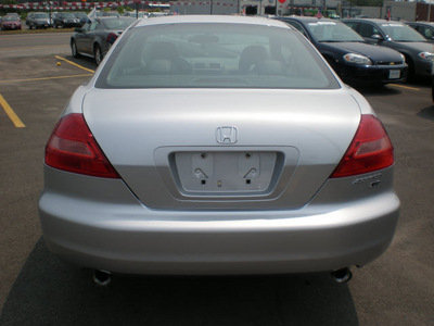honda accord 2003 silver coupe ex gasoline 6 cylinders sohc front wheel drive automatic 13502
