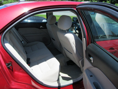 ford fusion 2008 red sedan se gasoline 6 cylinders all whee drive automatic 13502