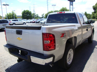 chevrolet silverado 1500 2011 silver lt flex fuel 8 cylinders 4 wheel drive automatic 60007