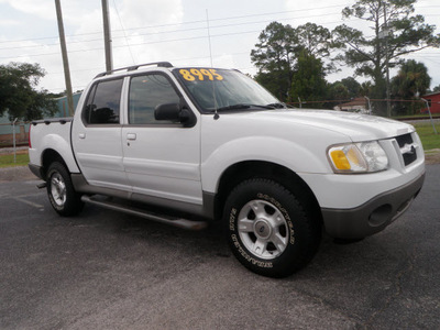 ford explorer sport trac 2003 white suv xlt gasoline 6 cylinders sohc rear wheel drive automatic with overdrive 32401