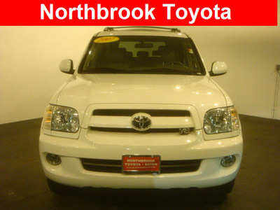 toyota sequoia 2007 white suv sr5 gasoline 8 cylinders 4 wheel drive automatic 60062