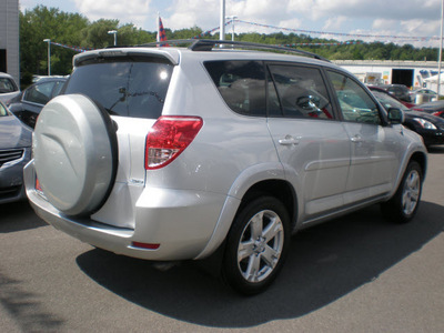 toyota rav4 2007 silver suv gasoline 4 cylinders 4 wheel drive automatic 13502