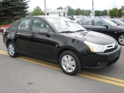 ford focus 2010 black sedan s gasoline 4 cylinders front wheel drive 5 speed manual 13502