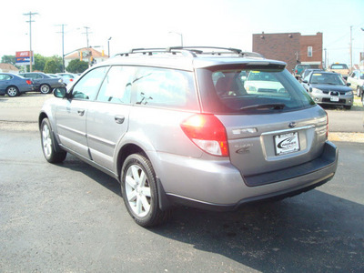 subaru outback 2008 silver wagon 2 5i gasoline 4 cylinders all whee drive automatic 45324