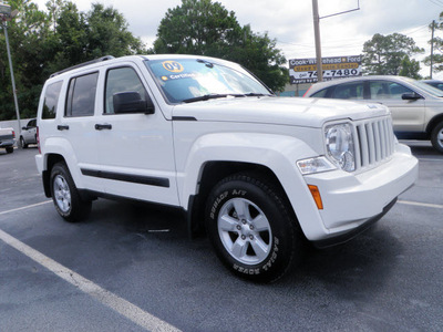 jeep liberty 2009 white suv sport gasoline 6 cylinders 2 wheel drive automatic 32401