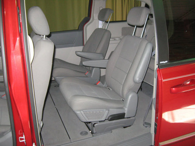 dodge grand caravan 2008 red van sxt gasoline 6 cylinders front wheel drive automatic 44883