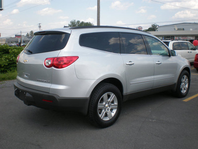 chevrolet traverse 2011 silver gasoline 6 cylinders all whee drive automatic 13502