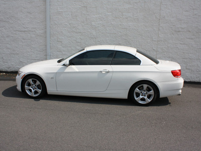 bmw 3 series 2008 white 328i gasoline 6 cylinders rear wheel drive automatic 27616