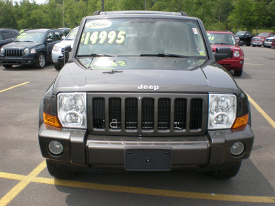 jeep commander 2006 khaki suv gasoline 6 cylinders 4 wheel drive automatic 13502