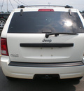jeep grand cherokee 2009 white suv laredo gasoline 6 cylinders 4 wheel drive automatic 13502