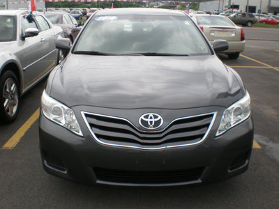 toyota camry 2010 gray sedan 4 cylinders front wheel drive automatic 13502