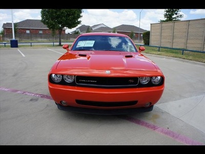 dodge challenger 2010 orange coupe r t gasoline 8 cylinders rear wheel drive automatic 76108