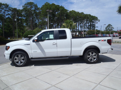 ford f 150 2011 white gasoline 6 cylinders 2 wheel drive automatic 32401