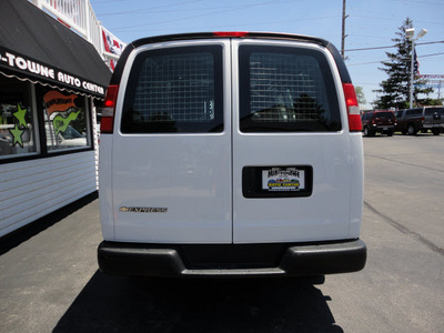chevrolet express cargo 2008 white 2500 gasoline 8 cylinders rear wheel drive automatic 45005