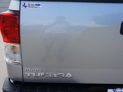 toyota tundra 2011 gray sr5 gasoline 8 cylinders 2 wheel drive automatic 76108