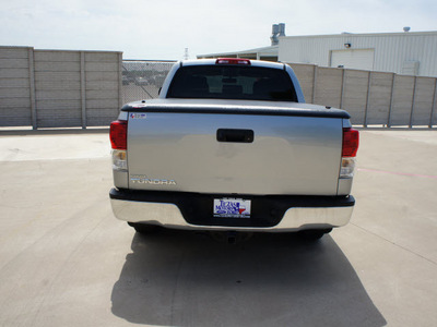 toyota tundra 2011 gray sr5 gasoline 8 cylinders 2 wheel drive automatic 76108