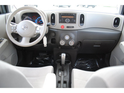 nissan cube 2010 white suv 1 8 gasoline 4 cylinders front wheel drive automatic with overdrive 77065