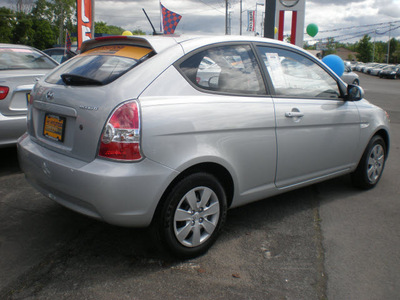 hyundai accent 2010 silver hatchback gasoline 4 cylinders front wheel drive automatic with overdrive 13502