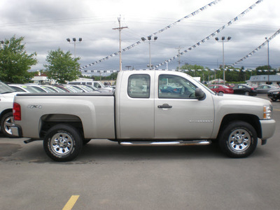 chevrolet silverado 1500 2009 tan gasoline 8 cylinders 4 wheel drive automatic 13502