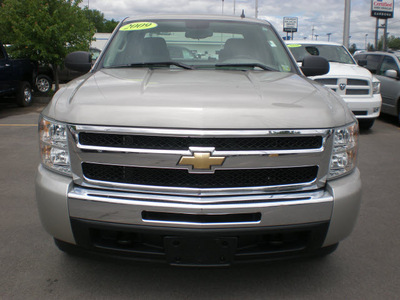 chevrolet silverado 1500 2009 tan gasoline 8 cylinders 4 wheel drive automatic 13502