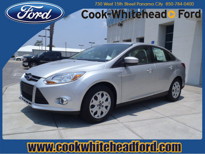 ford focus 2012 silver sedan se gasoline 4 cylinders front wheel drive automatic 32401