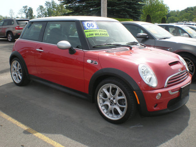 mini cooper 2006 red hatchback s gasoline 4 cylinders front wheel drive automatic 13502
