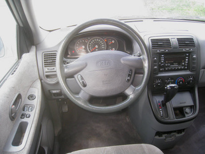 kia sedona 2003 silver van lx gasoline 6 cylinders dohc front wheel drive automatic 55016
