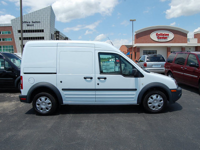 ford transit connect 2011 white van cargo van xl gasoline 4 cylinders front wheel drive 4 speed automatic 46168