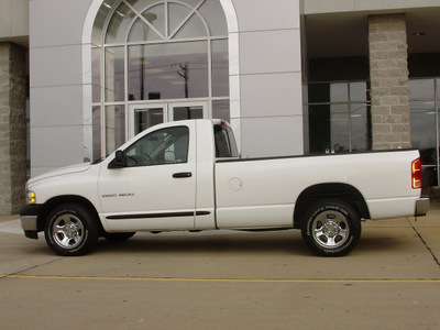 dodge ram 1500 2004 white pickup truck gasoline 8 cylinders rear wheel drive automatic 62034
