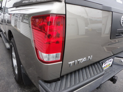 nissan titan 2006 gray 2wd king cab se flex fuel 8 cylinders rear wheel drive automatic 45005