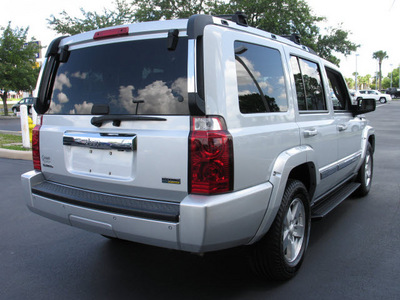 jeep commander 2007 silver suv limited gasoline 8 cylinders rear wheel drive automatic 33912