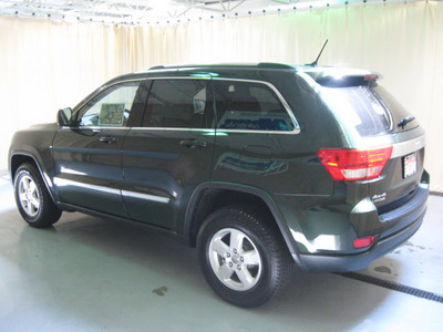 jeep grand cherokee 2011 green suv laredo gasoline 6 cylinders 4 wheel drive automatic 44883