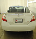 honda civic 2008 white coupe si w navi gasoline 4 cylinders front wheel drive 6 speed manual 44060
