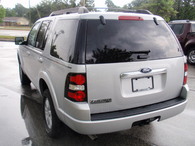 ford explorer 2010 silver suv xlt gasoline 6 cylinders 2 wheel drive automatic 32783