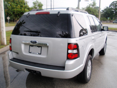 ford explorer 2010 silver suv xlt gasoline 6 cylinders 2 wheel drive automatic 32783