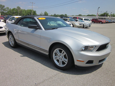 ford mustang 2010 gray v6 gasoline 6 cylinders rear wheel drive automatic with overdrive 62863