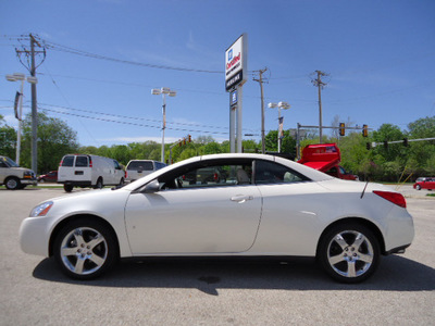 pontiac g6 2008 white gt gasoline 6 cylinders front wheel drive automatic 60007