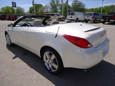 pontiac g6 2008 white gt gasoline 6 cylinders front wheel drive automatic 60007