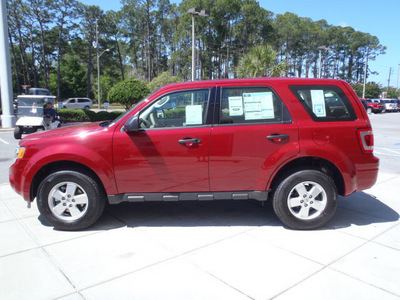 ford escape 2011 dk  red suv xls gasoline 4 cylinders front wheel drive automatic 32401