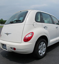 chrysler pt cruiser 2009 white wagon gasoline 4 cylinders front wheel drive automatic 45344