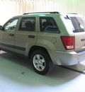 jeep grand cherokee 2005 light khaki suv laredo gasoline 6 cylinders 4 wheel drive automatic 44883