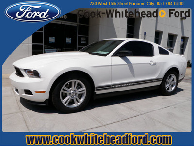 ford mustang 2011 white coupe v6 gasoline 6 cylinders rear wheel drive automatic 32401
