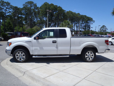 ford f 150 2011 white xlt gasoline 6 cylinders 2 wheel drive automatic 32401