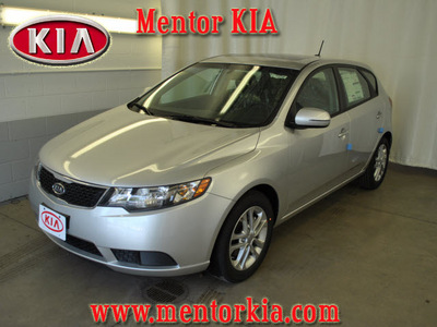 kia forte 5 door 2011 silver wagon ex gasoline 4 cylinders front wheel drive automatic 44060