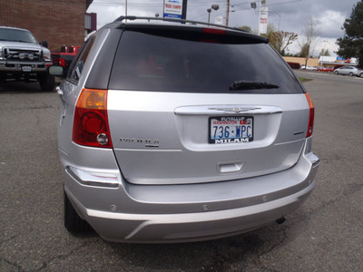 chrysler pacifica 2006 silver suv limited gasoline 6 cylinders all whee drive automatic 98371