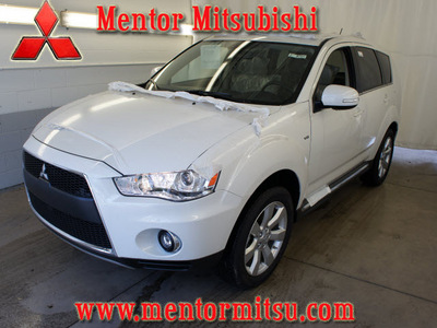 mitsubishi outlander 2011 white suv xls gasoline 6 cylinders front wheel drive automatic 44060