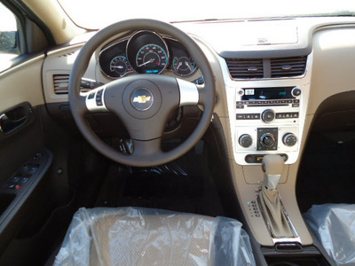 chevrolet malibu 2011 gold sedan ls gasoline 4 cylinders front wheel drive automatic 60007